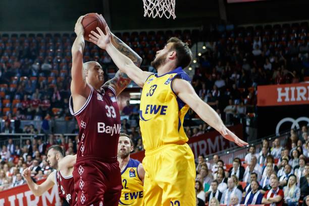 而他们在对 而他们在对