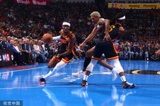 足球市场中 足球市场中