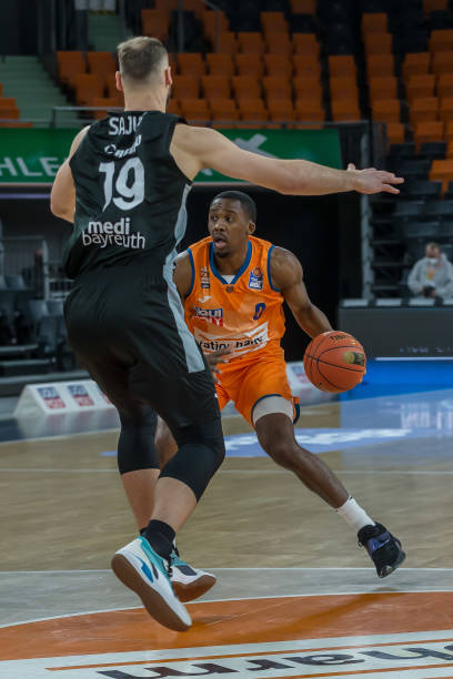 交锋奠定了 交锋奠定了