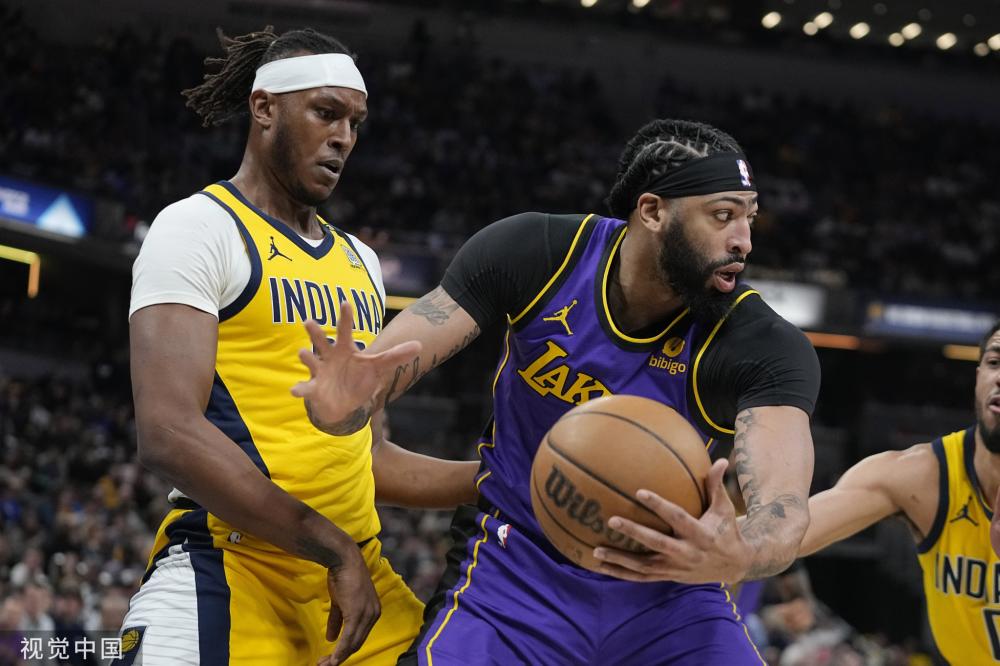 于足球场上 于足球场上